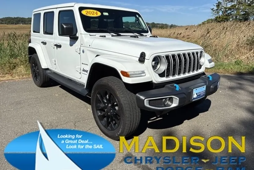 2024 Jeep Wrangler 4xe Sahara photo 1