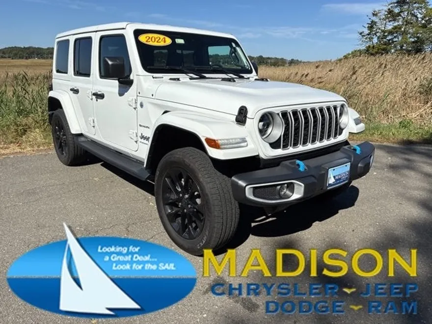 2024 Jeep Wrangler 4xe Sahara photo 1