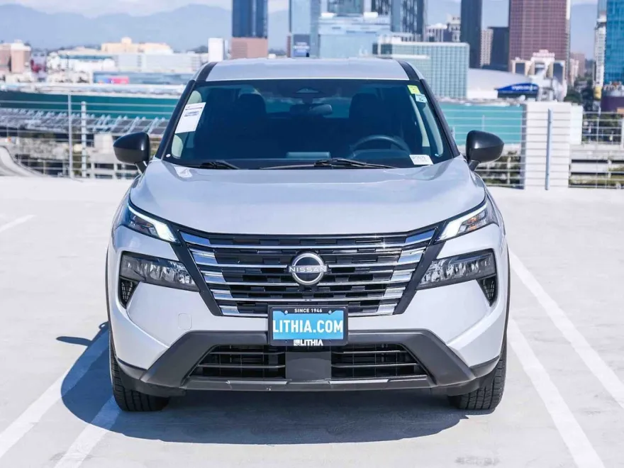 2024 Nissan Rogue S photo 1