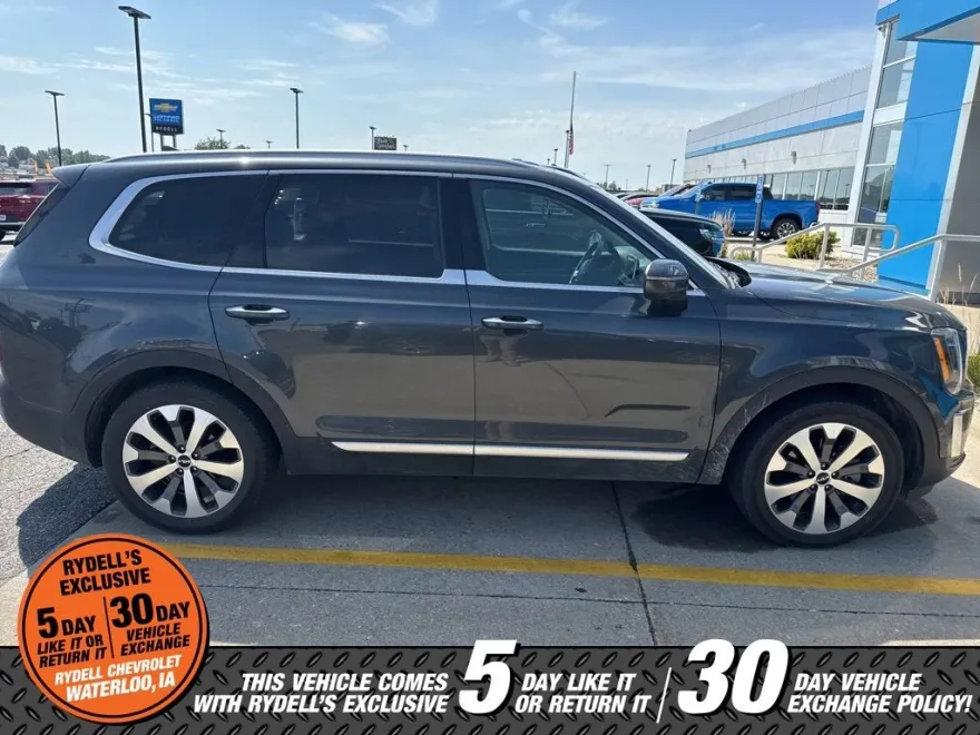 2022 Kia Telluride S photo 1