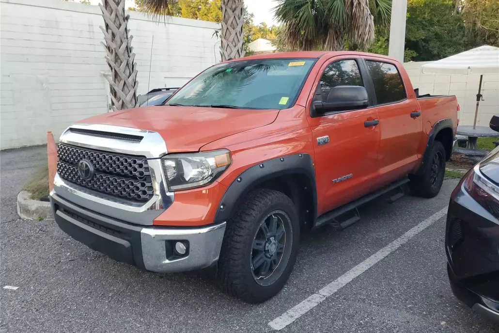 2018 Toyota Tundra SR5 CrewMax photo 1