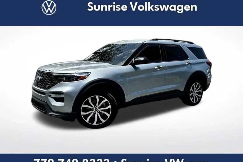 2023 Ford Explorer ST photo 1