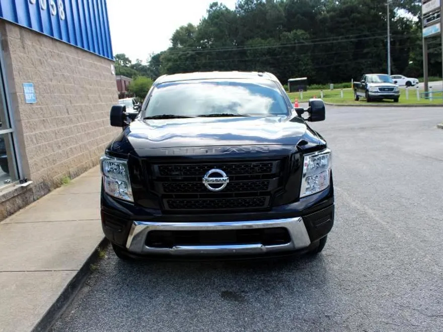 2021 Nissan Titan Crew Cab SV photo 1