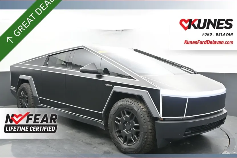 2024 Tesla Cybertruck Cyberbeast photo 1