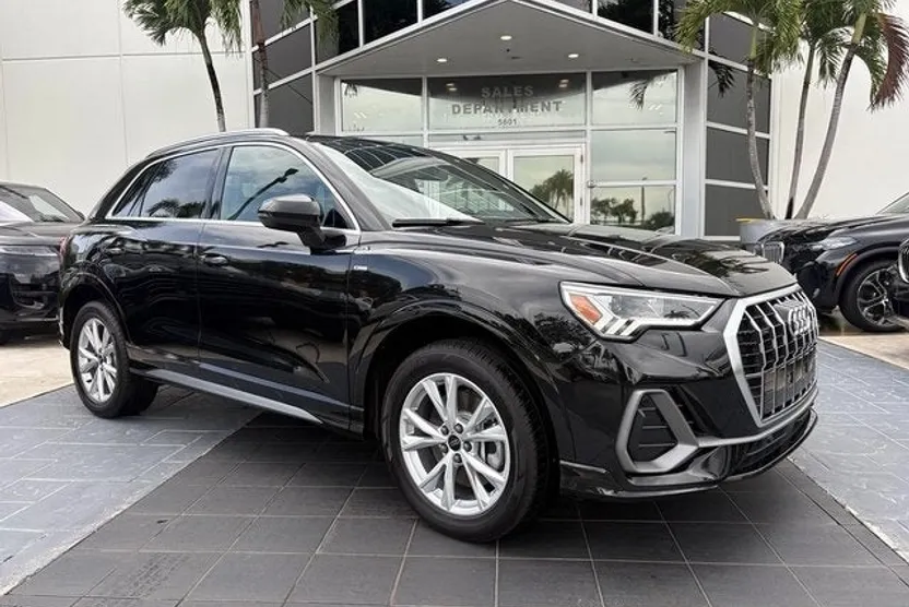 2024 Audi Q3 Premium S line photo 1