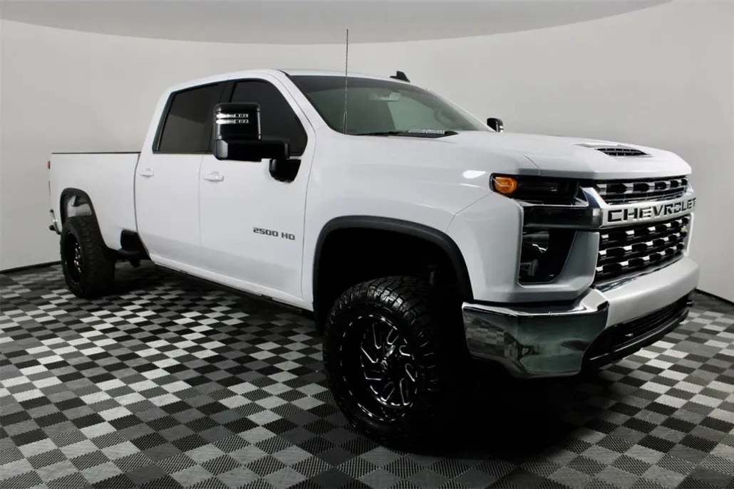 2022 Chevrolet Silverado 2500HD LT photo 1