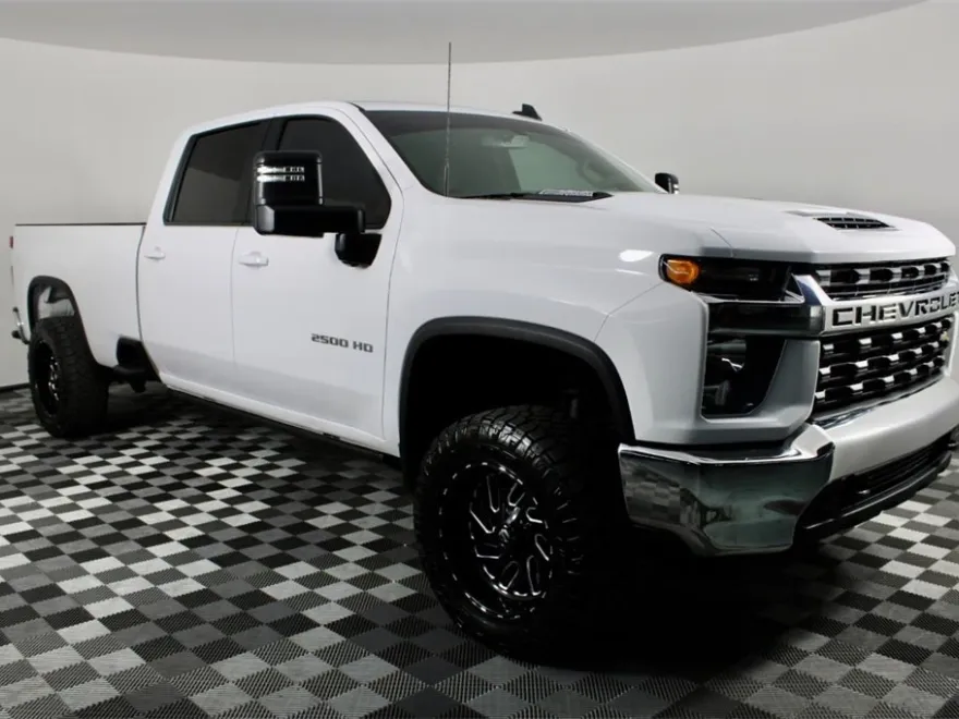 2022 Chevrolet Silverado 2500HD LT photo 1