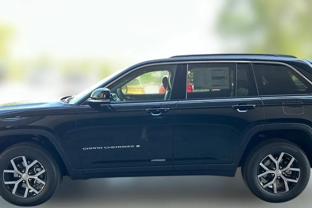 2025 Jeep Grand Cherokee Limited photo 1