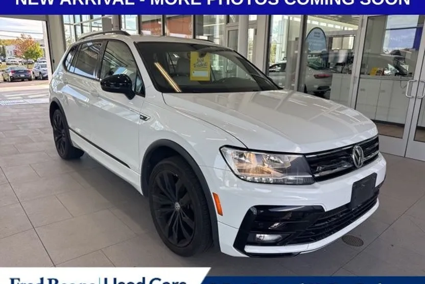 2021 Volkswagen Tiguan SE R-Line Black photo 1