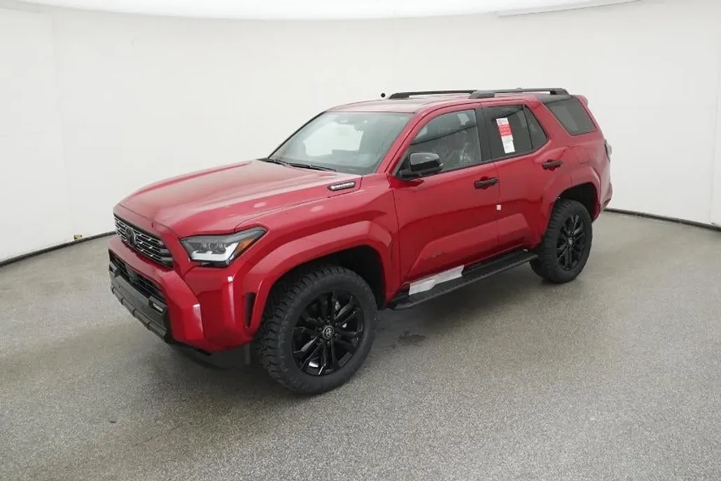 2025 Toyota 4Runner photo 1