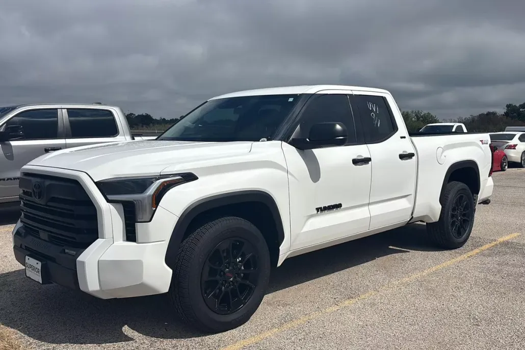 2022 Toyota Tundra SR5 photo 1