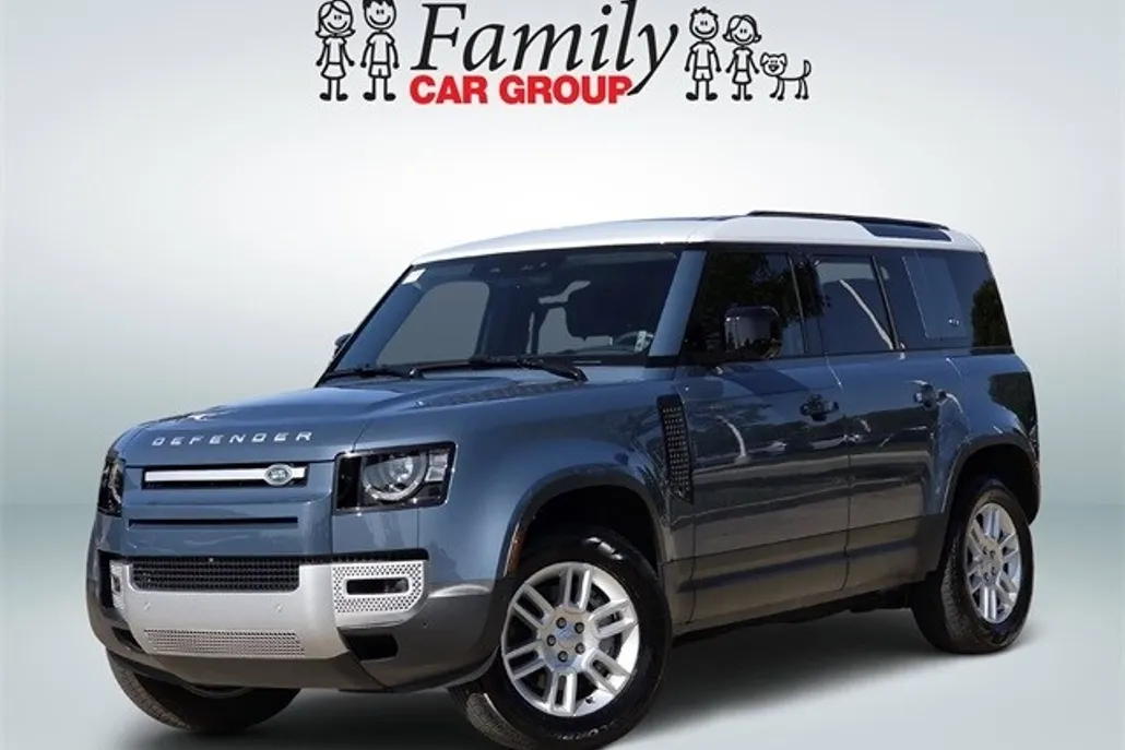 2024 Land Rover Defender S photo 1