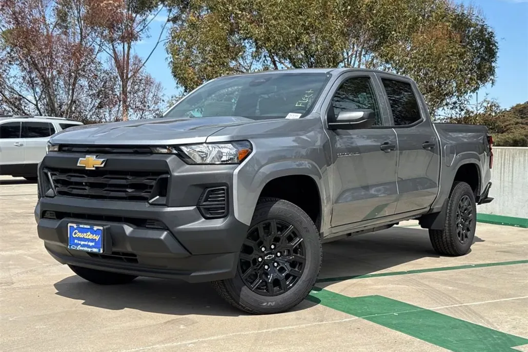 2026 Chevrolet Colorado Work Truck photo 1