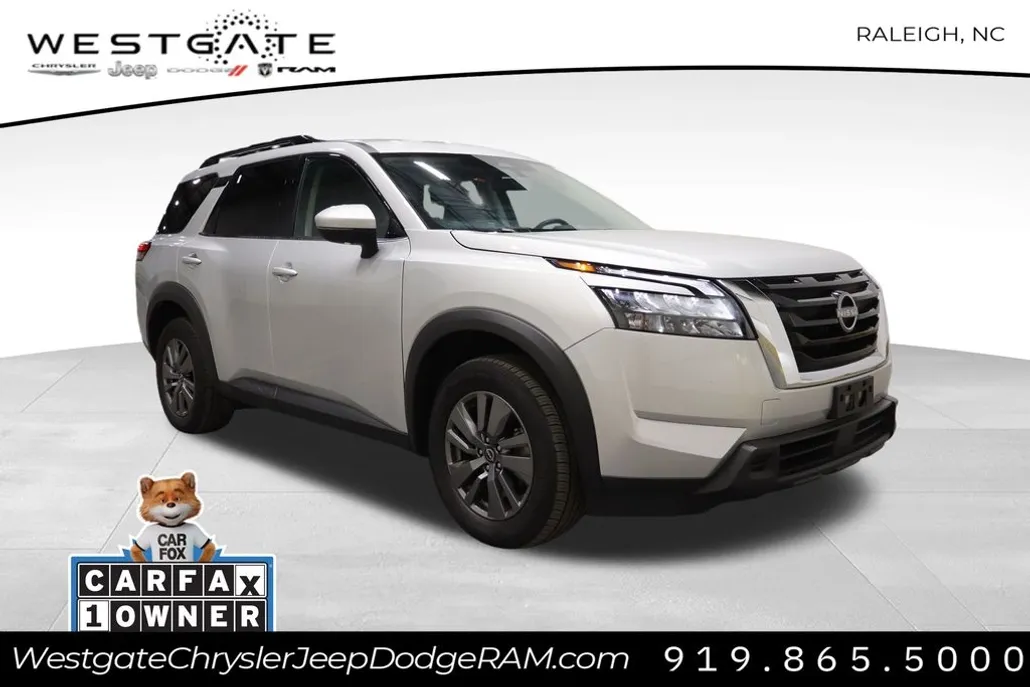 2024 Nissan Pathfinder SV photo 1