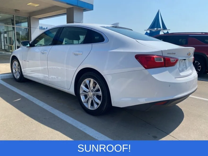 2024 Chevrolet Malibu 1LT photo 1