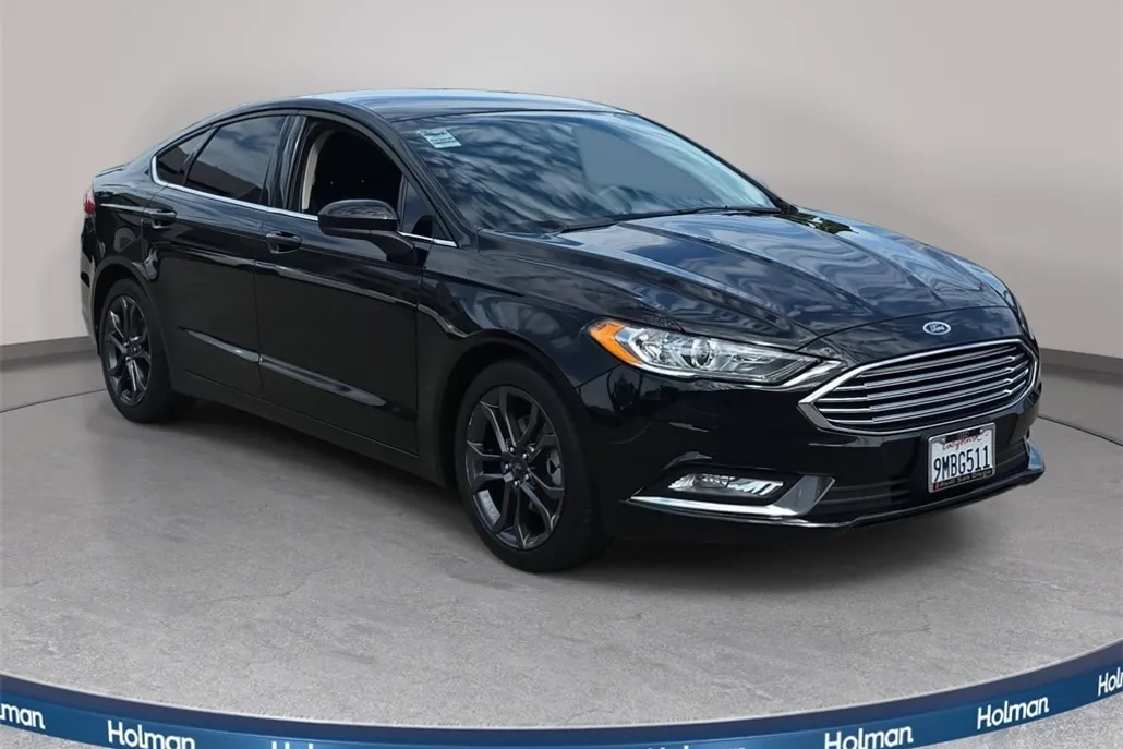 2018 Ford Fusion SE photo 1