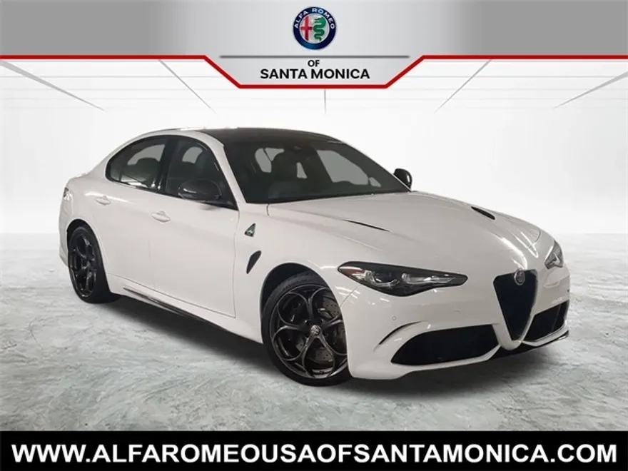 2024 Alfa Romeo Giulia Quadrifoglio photo 1