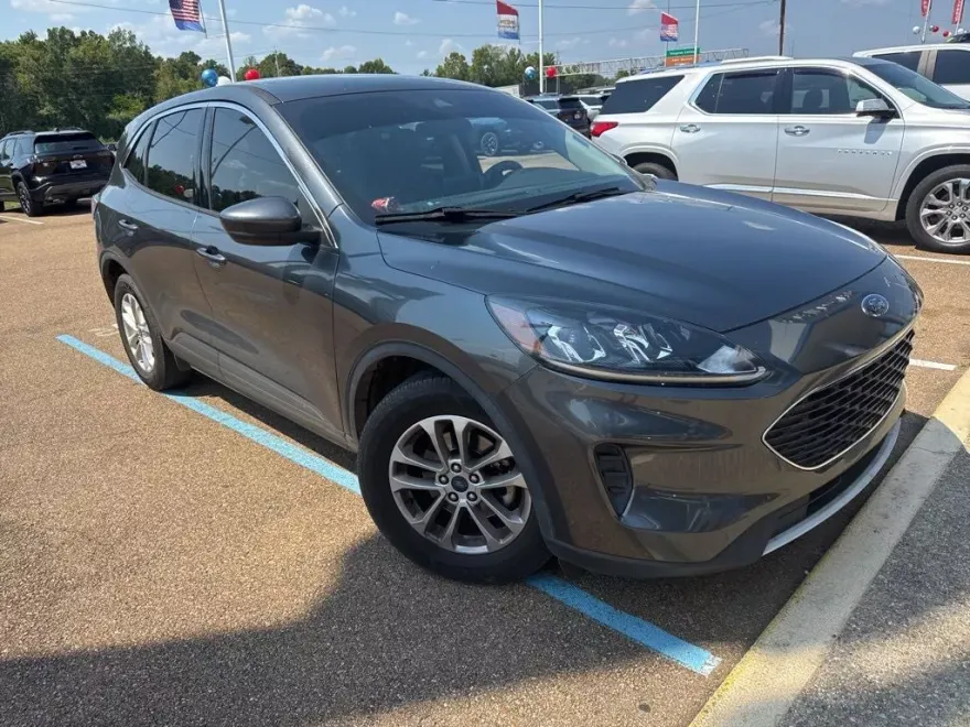 2020 Ford Escape SE photo 1