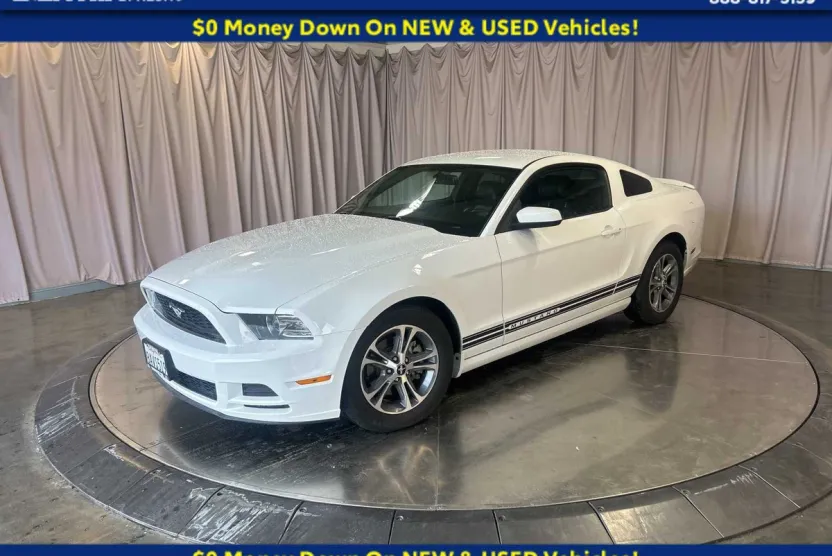2014 Ford Mustang Base photo 1