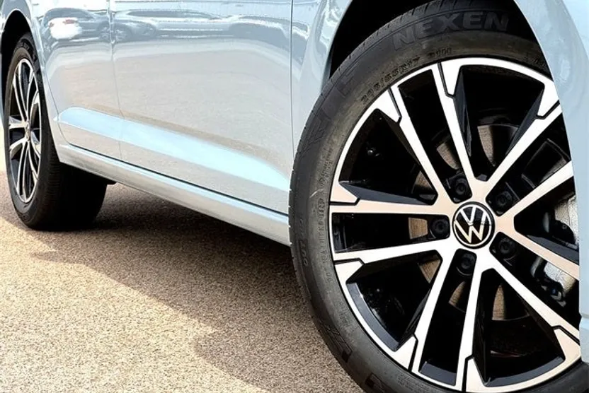 2026 Volkswagen Jetta Sport photo 1