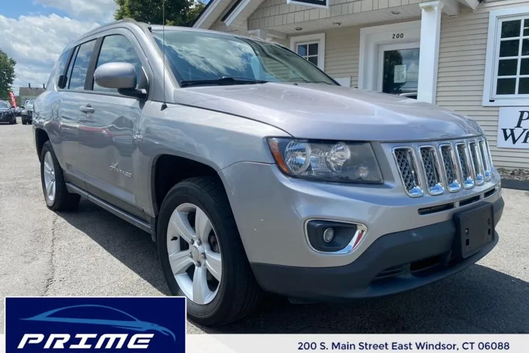 2015 Jeep Compass Latitude photo 1