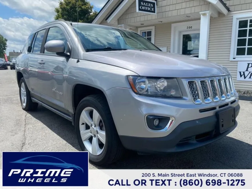 2015 Jeep Compass Latitude photo 1