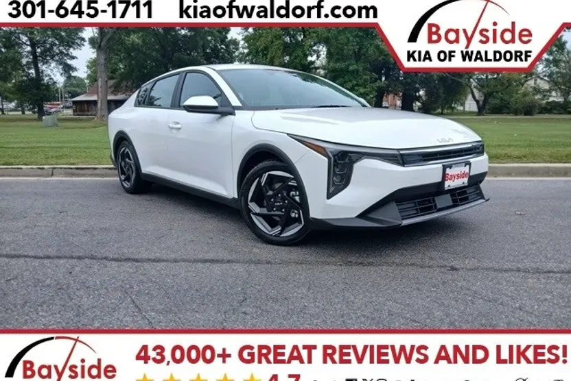2025 Kia K4 EX photo 1