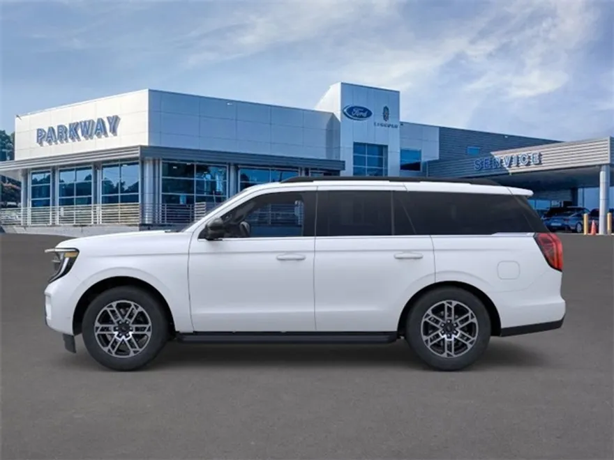 2025 Ford Expedition photo 1