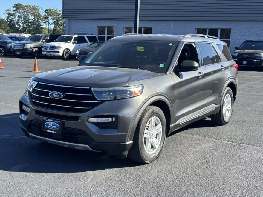 2020 Ford Explorer XLT photo 1