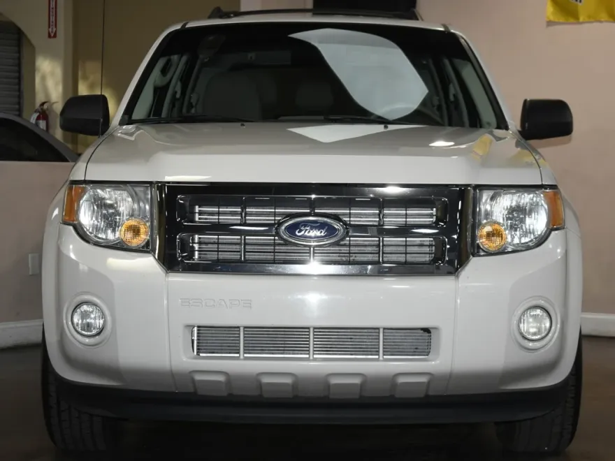2011 Ford Escape XLT photo 1