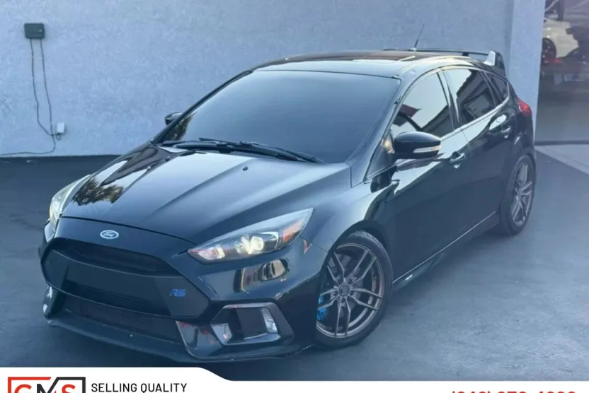 2017 Ford Focus RS photo 1