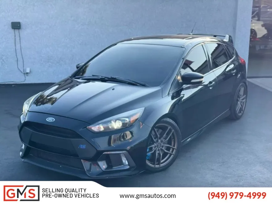2017 Ford Focus RS photo 1