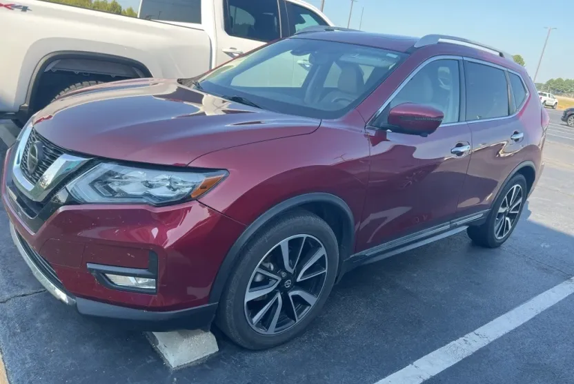 2020 Nissan Rogue SL photo 1