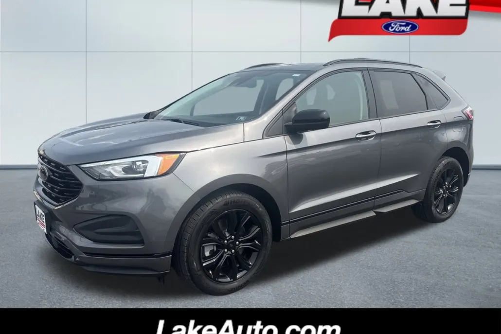 2022 Ford Edge SE photo 1