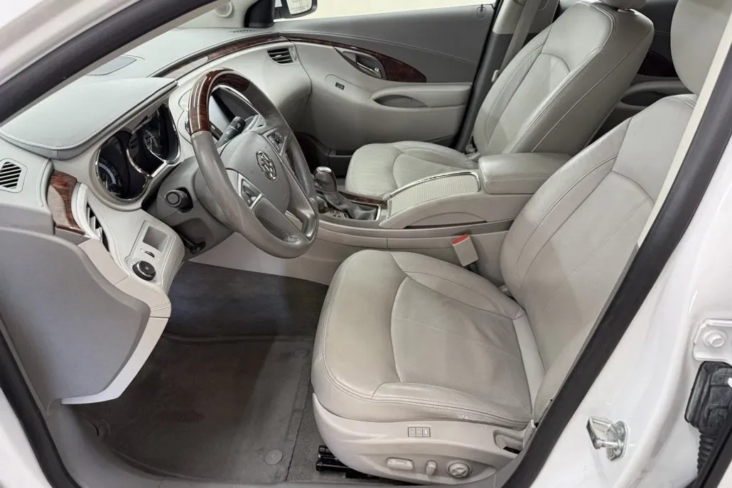 2012 Buick LaCrosse Premium photo 1