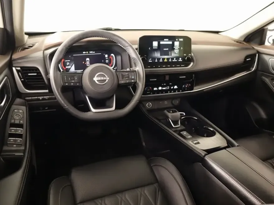 2023 Nissan Rogue Platinum photo 1