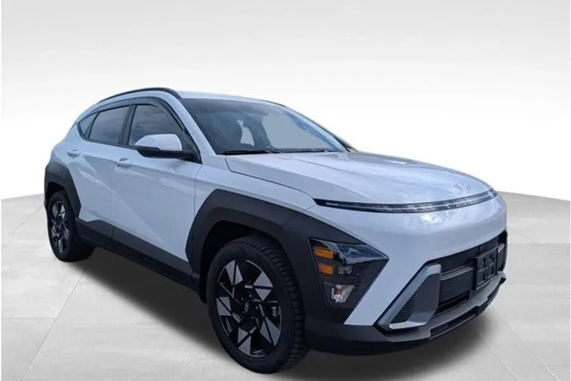 2025 Hyundai Kona SEL photo 1