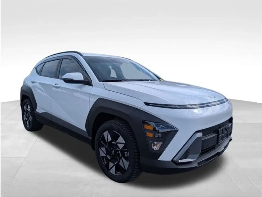 2025 Hyundai Kona SEL photo 1