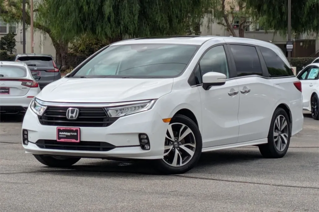 2022 Honda Odyssey Touring photo 1
