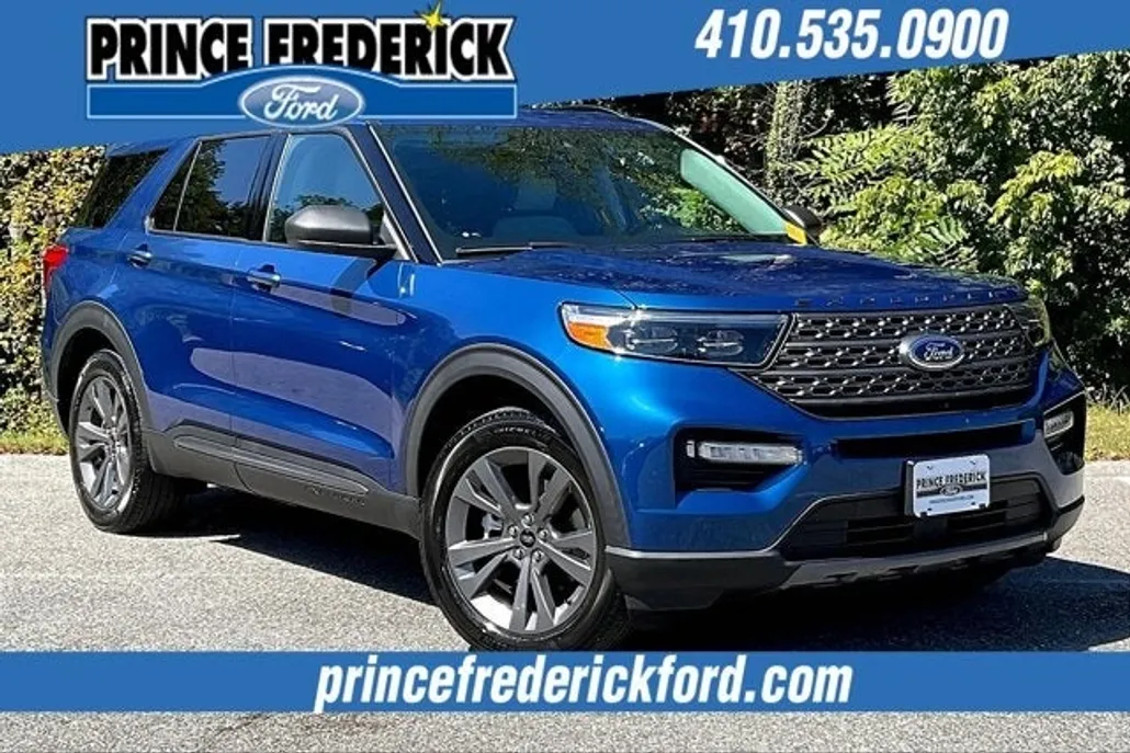 2021 Ford Explorer XLT photo 1