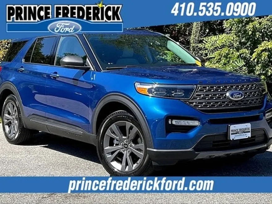 2021 Ford Explorer XLT photo 1