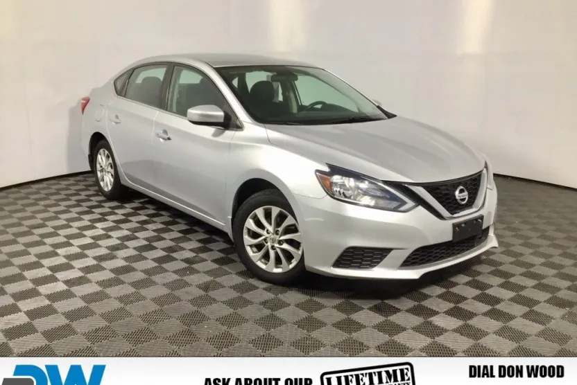 2018 Nissan Sentra SV photo 1