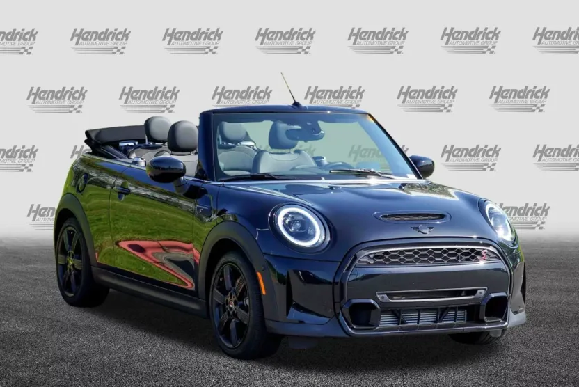 2023 Mini Cooper Convertible S photo 1