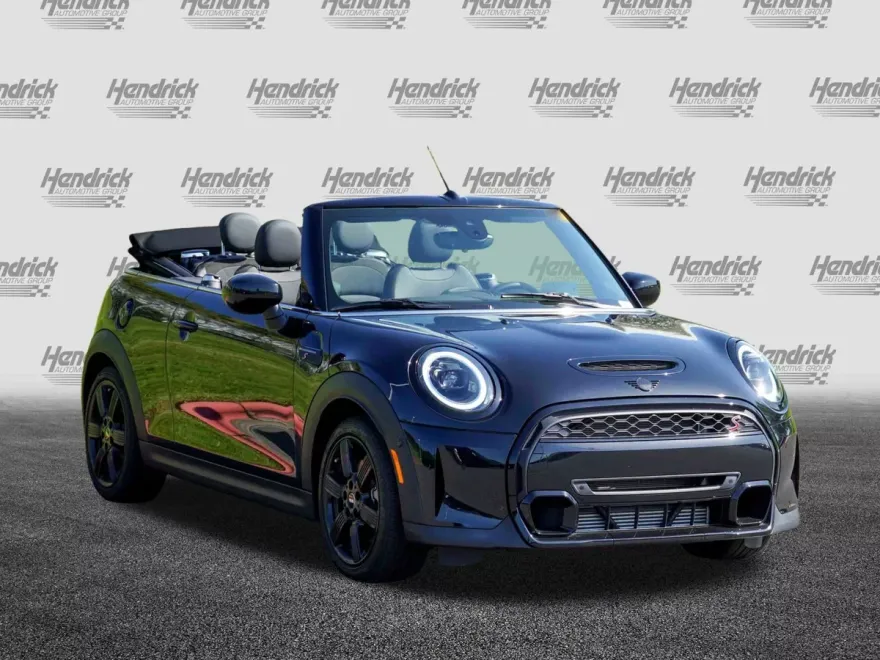 2023 Mini Cooper Convertible S photo 1