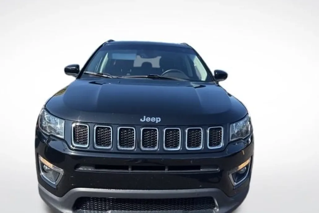 2018 Jeep Compass Limited photo 1