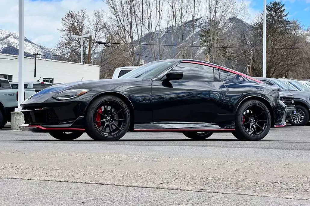 2024 Nissan Z Nismo photo 1