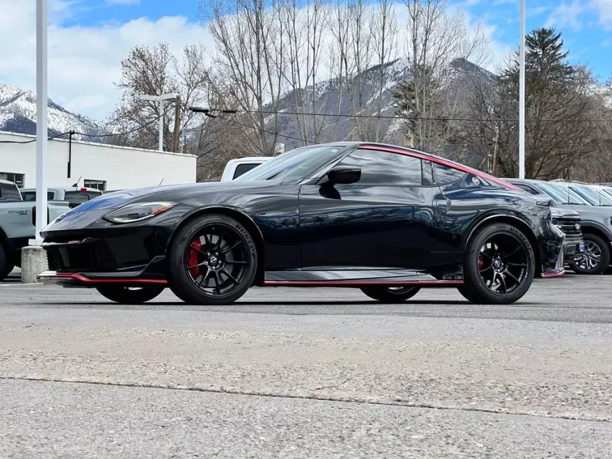 2024 Nissan Z Nismo photo 1