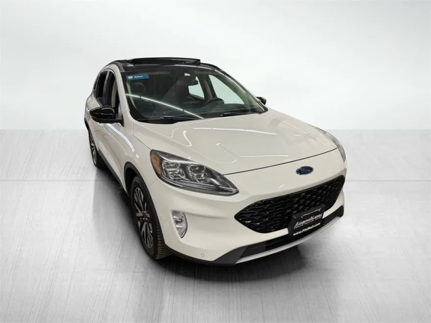2020 Ford Escape Titanium Hybrid photo 1