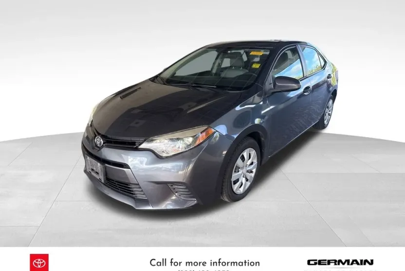 2016 Toyota Corolla LE photo 1