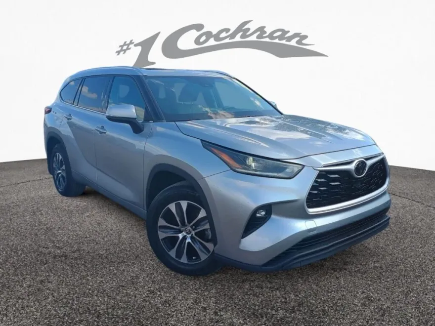 2021 Toyota Highlander XLE photo 1